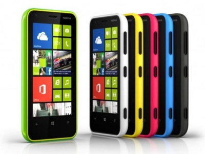 700-nokia_lumia_620_color-combo-580x436