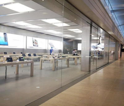 スウェーデン初のApple Storeのオープン時の模様を撮影したビデオ