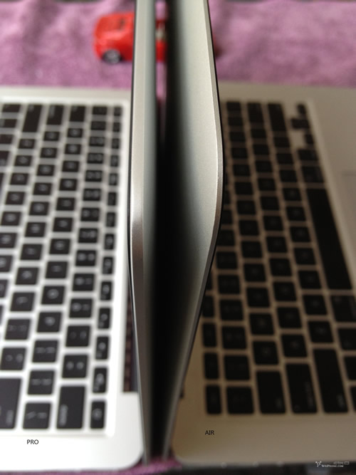 13インチの｢MacBook Pro Retinaディスプレイモデル｣の写真が更に公開される