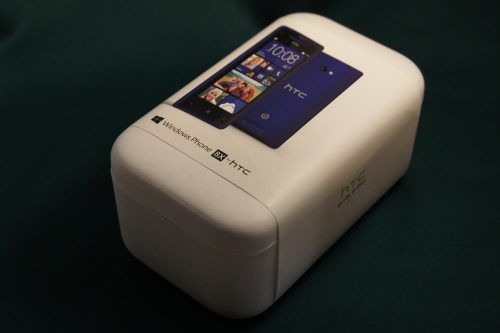 レビュー：HTCのWindows Phone 8端末『HTC 8X』（開封編）