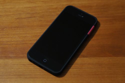 レビュー：CAZE社の｢iPhone 5｣用バンパー型ケース｢ThinEdge Matte frame case｣