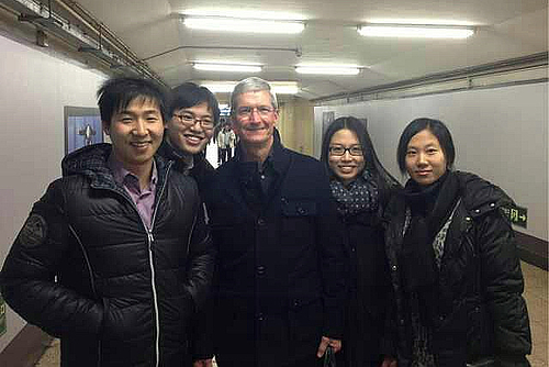 ティム･クックCEO、中国北京のApple Storeや正規販売代理店を訪問
