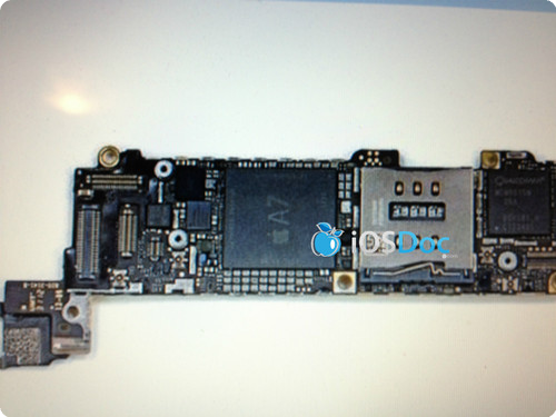 ｢iPhone 5S｣のロジックボードの写真が流出?! 1.2GHzのA7プロセッサや2GB RAMを搭載??