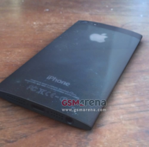 曲面ガラスを採用した｢iPhone 5S｣の試作機の写真が流出??