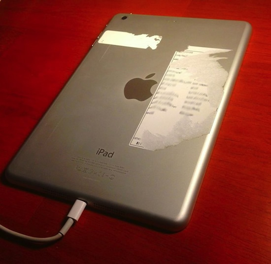 Appleが｢iPad mini｣に補助マイクを搭載する事を検討していた事が分かる試作機が流出