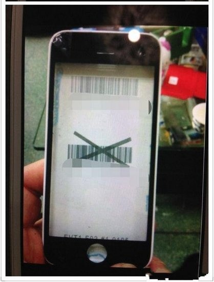 ｢廉価版iPhone｣(ホワイトモデル)を撮影した新たな写真が流出か?!