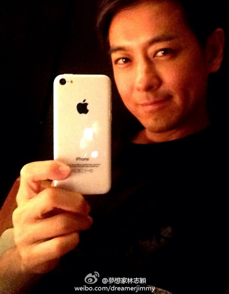 台湾の俳優が｢iPhone 5C｣の実機写真を公開??
