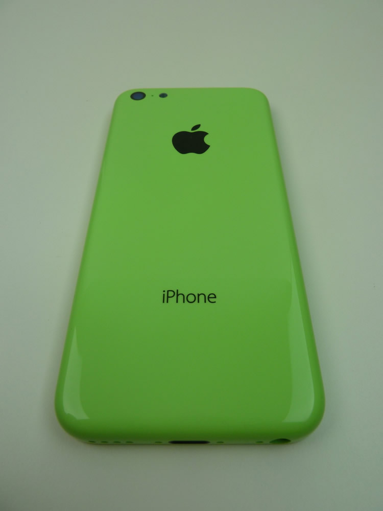 ｢iPhone 5C｣のグリーンモデルのものとされる筐体のフォトギャラリー
