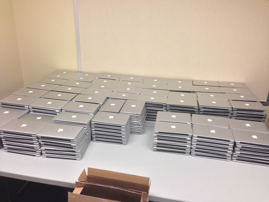 約3000台の｢MacBook Air｣の開封画像