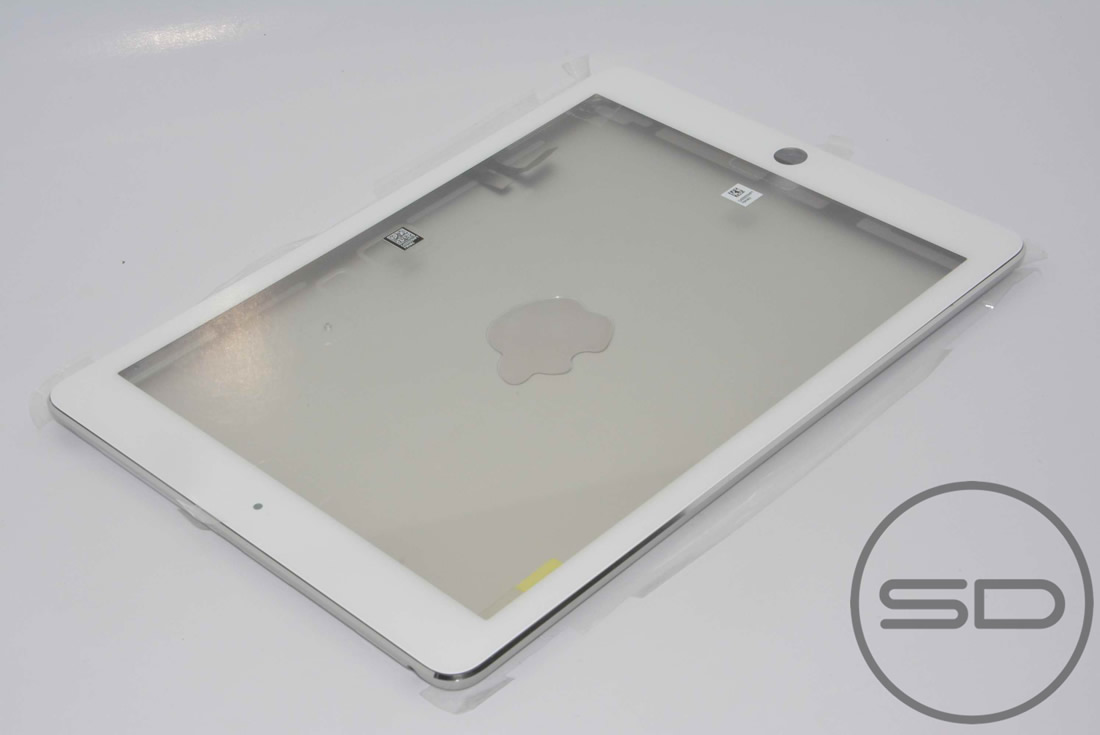 次期iPadのデザインが良く分かるフロントとバックパネルを組み合わせた高解像度写真