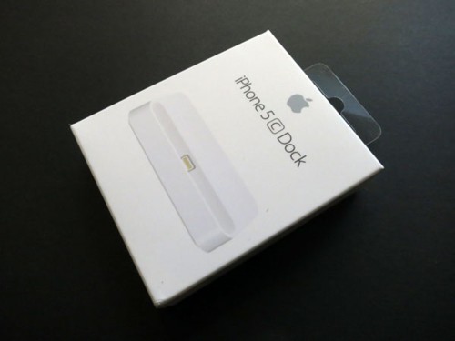 ｢iPhone 5s/5c｣用純正Dockは｢iPod touch (第5世代)｣でも使用できる??