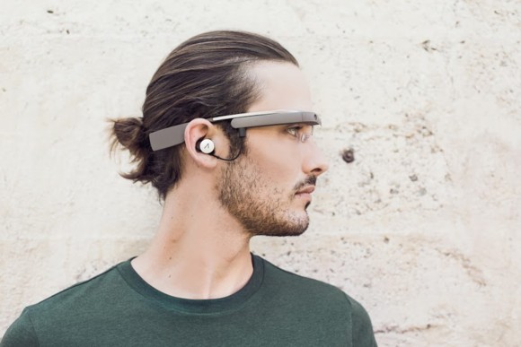 Google、「Google Glass」の改良モデルの実機写真を公開