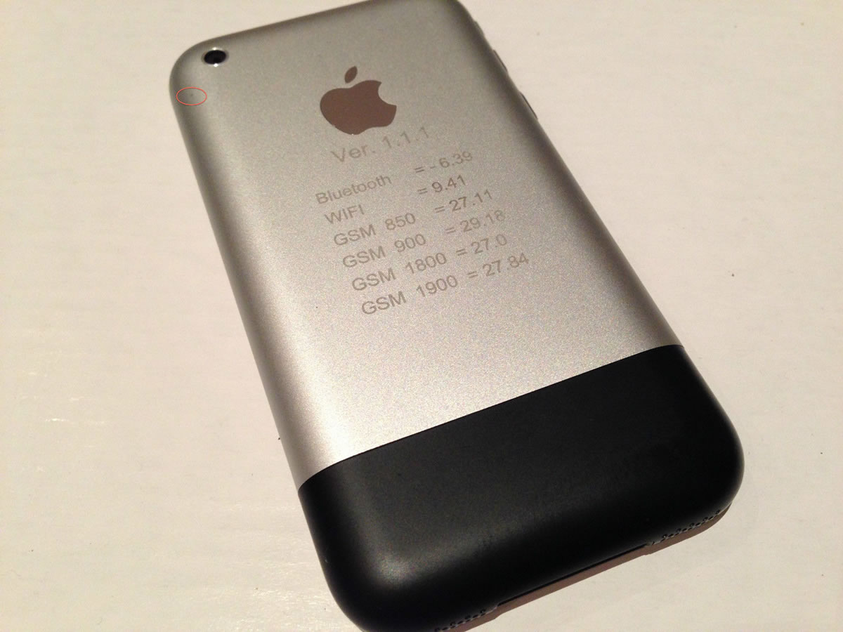 実働する初代iPhoneの試作機がeBayに出品されていた