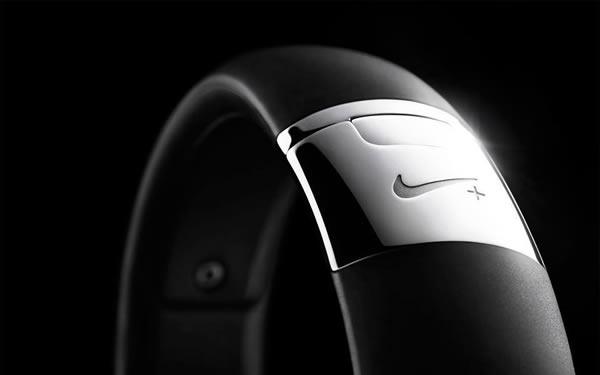 Nike、｢Nike+ FuelBand SE｣のシルバーエディションを日本でも2月1日より数量限定で発売へ