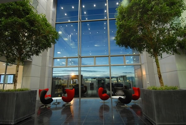 Appleのヨーロッパ本社の新しいオフィスビルの内部写真が公開される