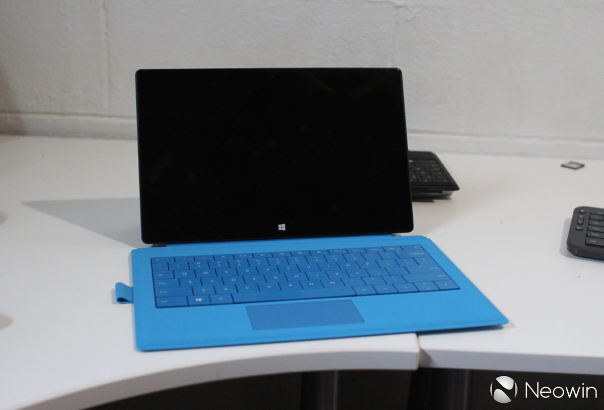 ｢Surface Pro 3｣でも10インチ版Surface用のタイプカバーが利用可能