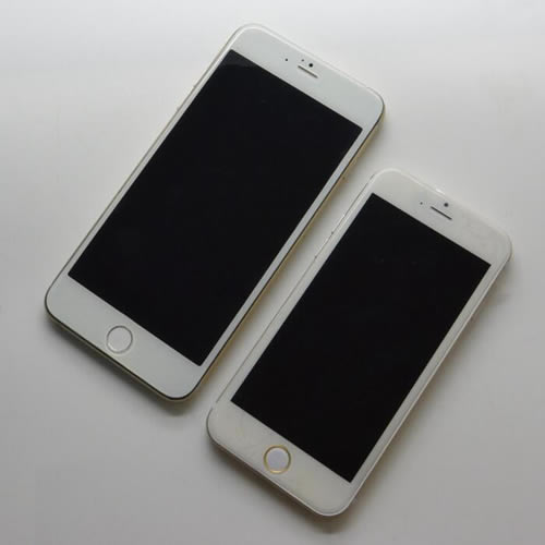 ｢iPhone 6｣の4.7インチ及び5.5インチモデルのモックアップの写真