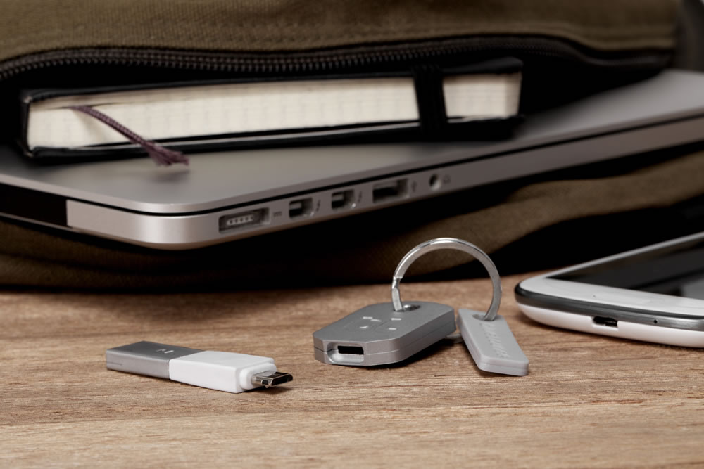 トリニティ、iMac専用USB延長アダプター｢Jimi｣とカギ型Micro-USBアダプター｢Kii Micro-USB｣を6月27日に発売へ