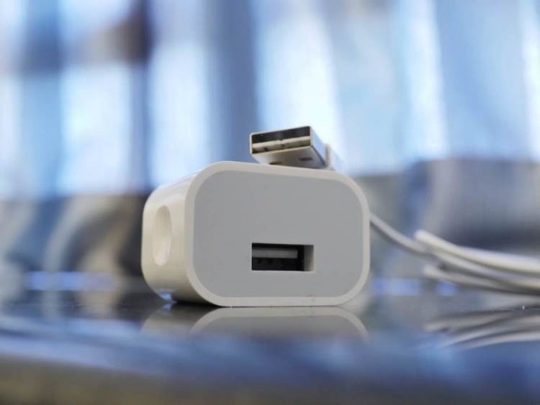 ｢iPhone 6｣には新型Lightningケーブルと新型USB電源アダプタは同梱されない??