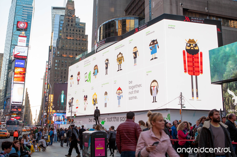 Google、タイムズスクエアの超巨大液晶ディスプレイで｢Android｣の広告キャンペーンを展開