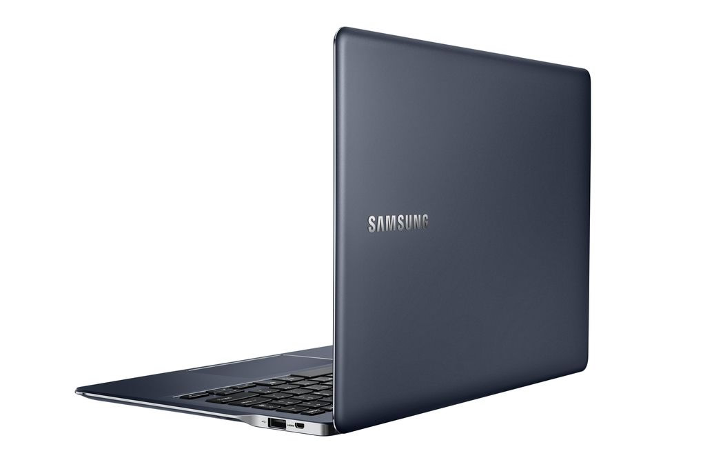 噂の12インチ版｢MacBook Air｣の仕様はこんな感じか − Samsungが12インチ新型ノート｢Ativ Book 9｣を発表