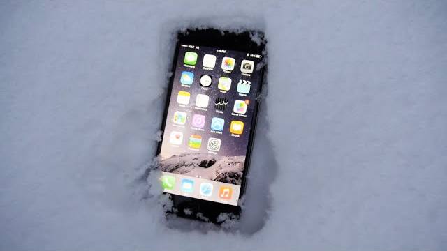 【動画】｢iPhone 6 Plus｣を雪の中に24時間放置すると…
