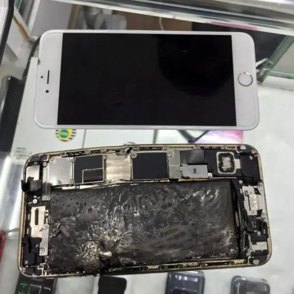 台湾で充電中の Iphone 6 Plus のバッテリーが爆発 気になる 記になる
