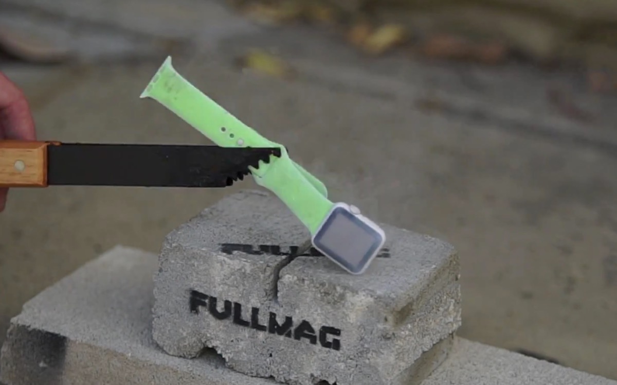 【動画】｢Apple Watch｣を液体窒素で凍らせてしまう実験映像