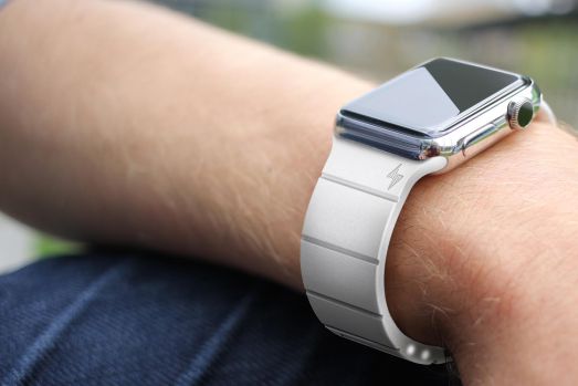 ｢Apple Watch｣の診断用ポートを使用するバッテリー内蔵ベルト｢Reserve Strap｣がデモ映像を公開