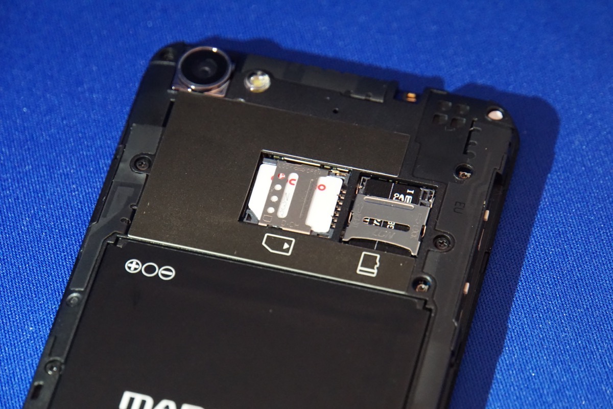 マウスコンピューターのWindows Phone搭載スマホ｢MADOSMA Q501｣の開封レビュー