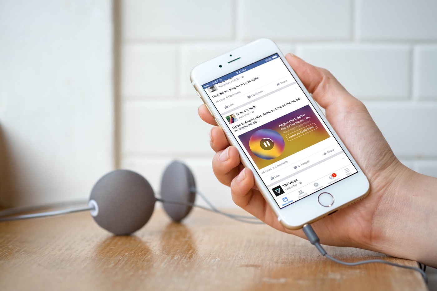 Facebook、｢Apple Music｣と｢Spotify｣の楽曲を共有する為の新機能｢Music Stories｣を発表
