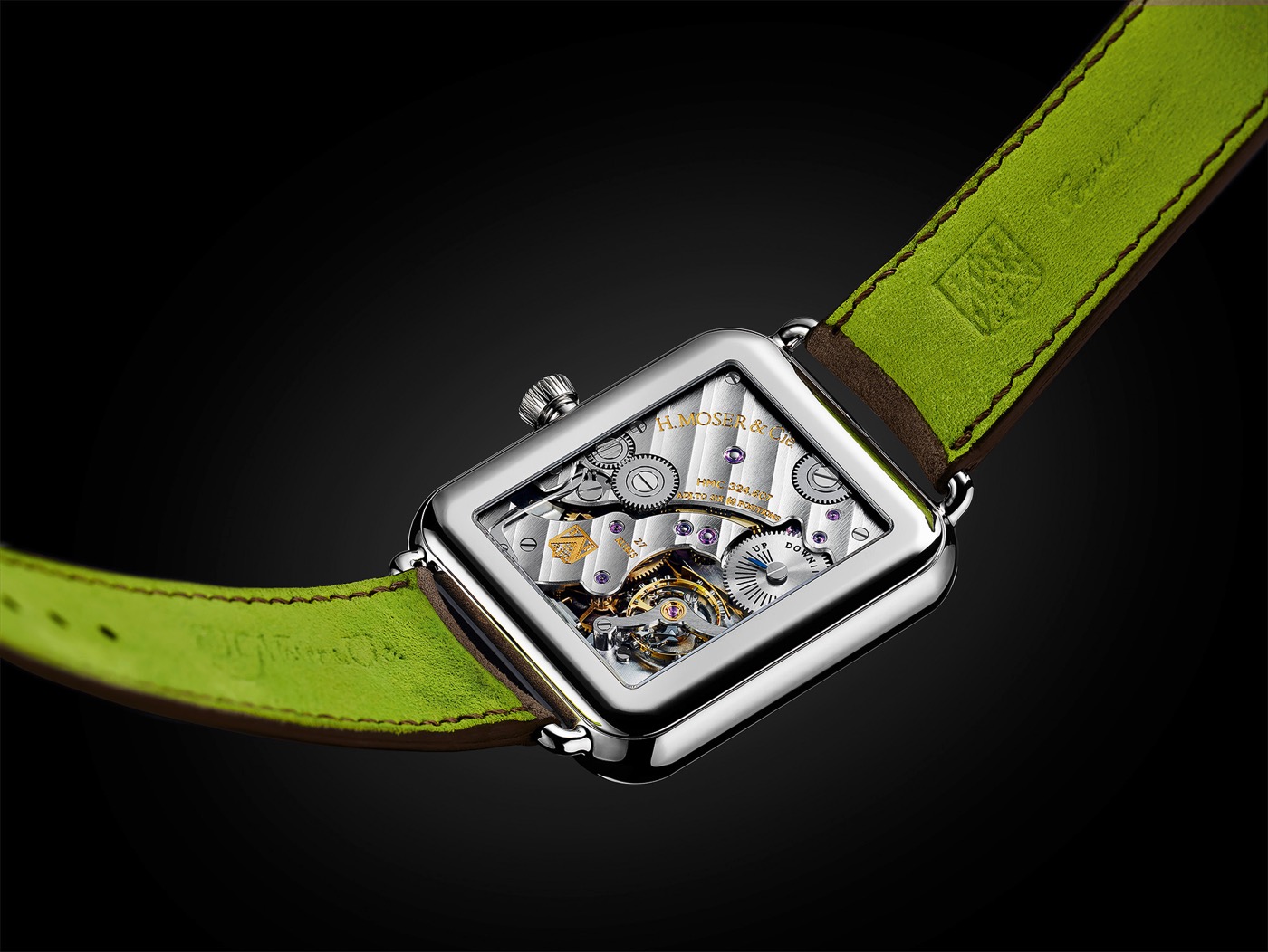 ｢Apple Watch｣にそっくりな高級機械式腕時計｢Swiss Alp Watch｣が登場 − 価格は約300万円