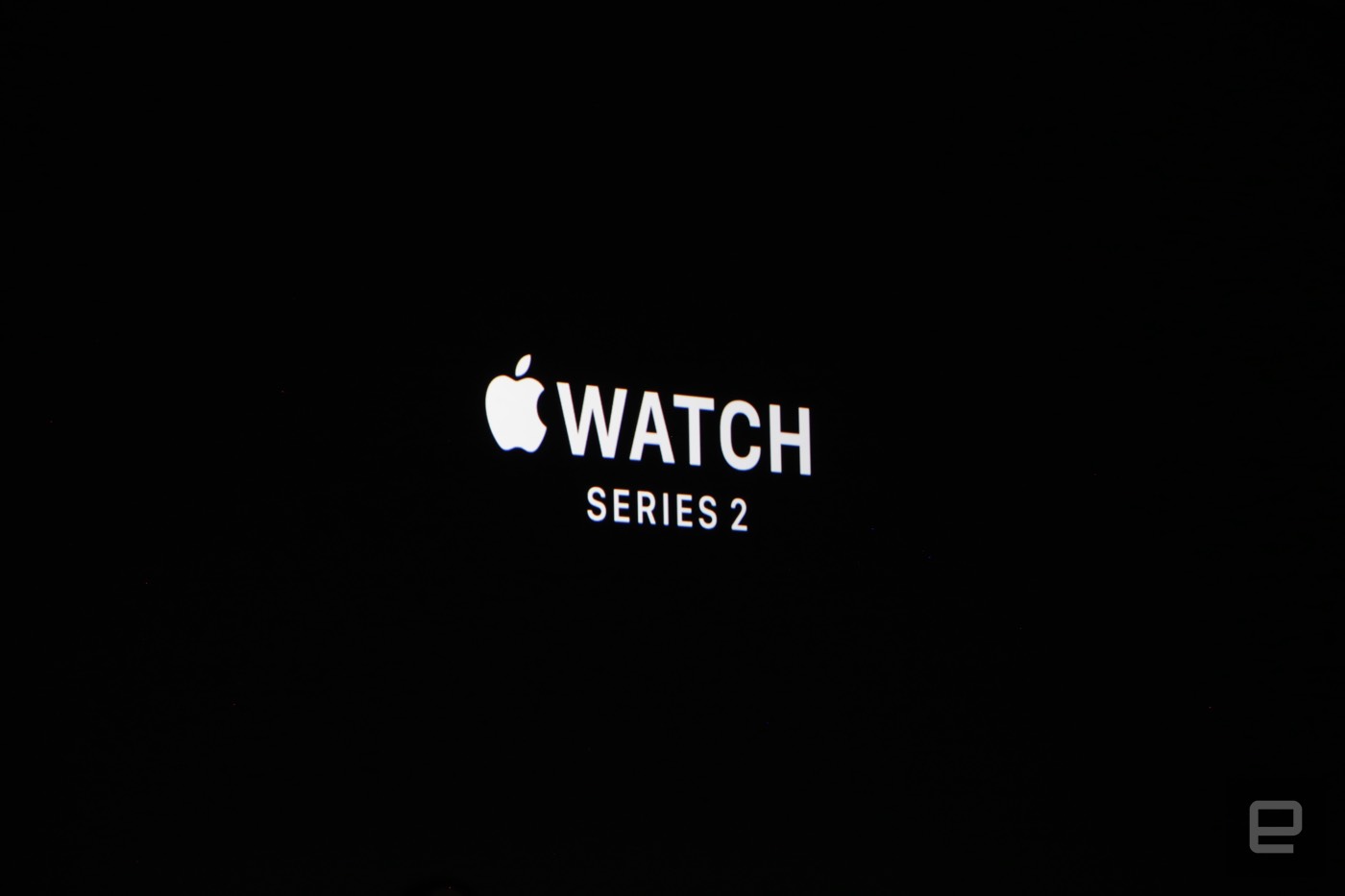 Apple、｢Apple Watch Series 2｣を発表 − 50m防水機能やGPS内蔵など