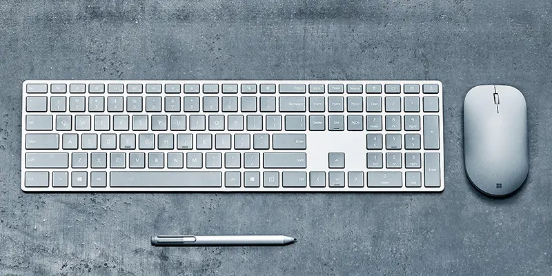米Microsoft、｢Surface Ergonomic Keyboard｣を発表 ｰ ｢Surface Studio