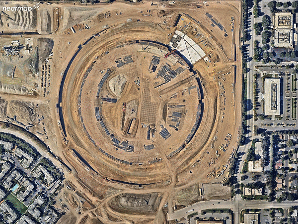 【Apple Park】建設開始から2年間の工事状況の推移がよく分かる画像