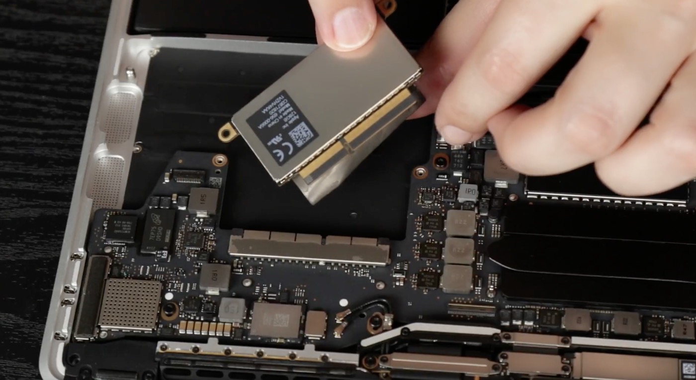 ｢MacBook Pro 13インチ (2017)｣のTouch Bar非搭載モデル、SSDは換装可能