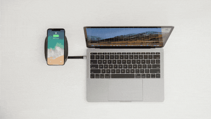 ｢iPhone｣向けワイヤレス充電器と｢MacBook｣向けUSB-Cハブが1つになった製品が登場