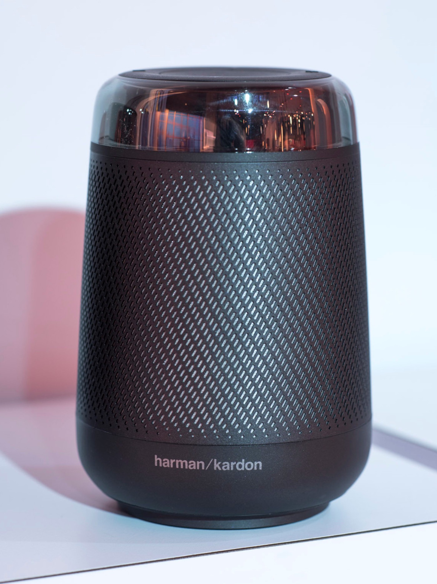 Harman Kardon、｢Amazon Alexa｣に対応したポータブルスマートスピーカー｢Harman Kardon Allure Portable｣を発表