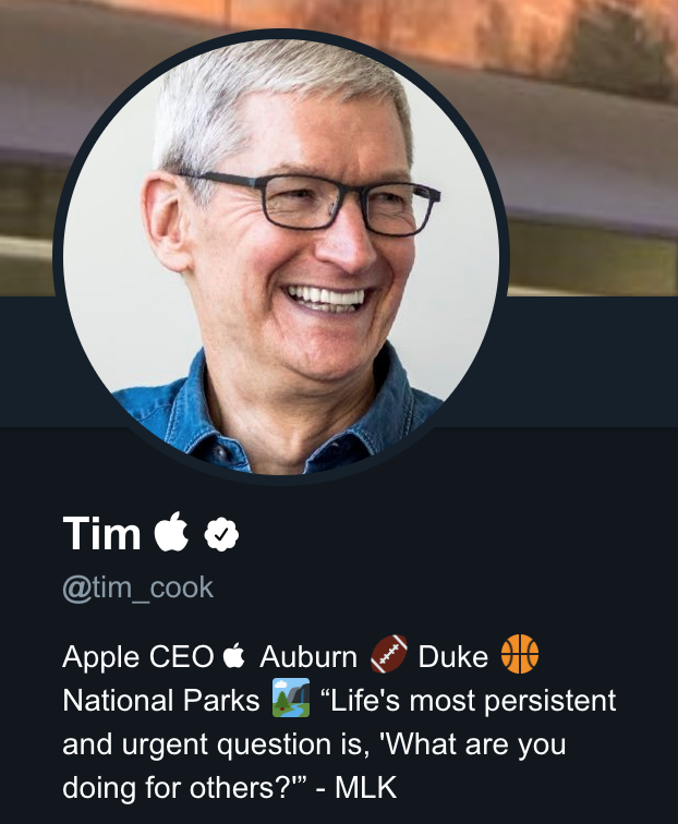 Appleのティム・クック氏、Twitterのアカウント名を｢ティム・アップル｣に変更 − トランプ大統領の呼び間違えを受けて