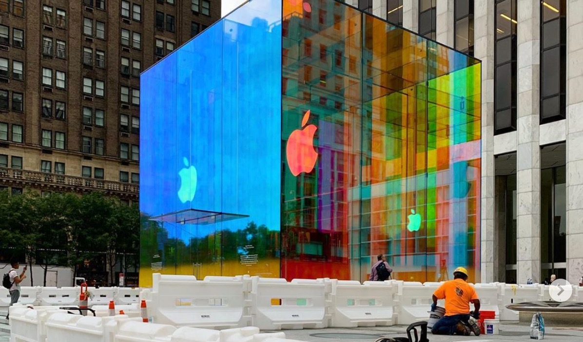 ｢Apple Fifth Avenue｣の新しいガラスキューブがお目見え − リニューアルオープンも近い??