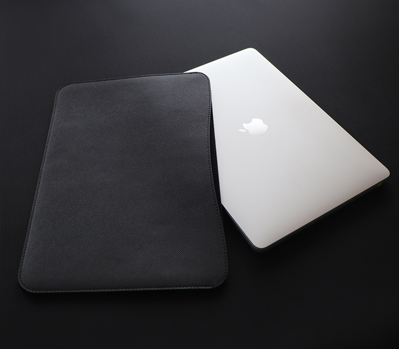 国立商店、職人が作るレザースリーブの｢MacBook Pro 16インチ｣向けモデルの注文を受付中 − 12月20日までなら早割特典あり