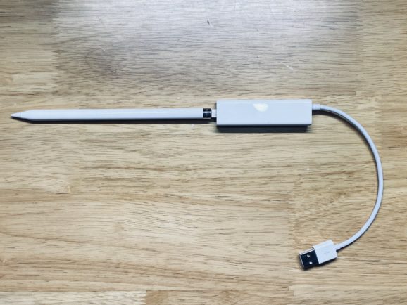 ｢Apple Pencil (第1世代)｣をUSBポートに接続するためのApple純正ドングルの存在が明らかに − 開発やリカバリなどに使用か