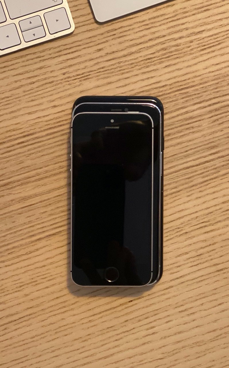 ｢iPhone 12｣は｢iPhone SE (第1世代)｣と｢iPhone 7｣の中間サイズか − ダミーモデルの大きさ比較画像公開
