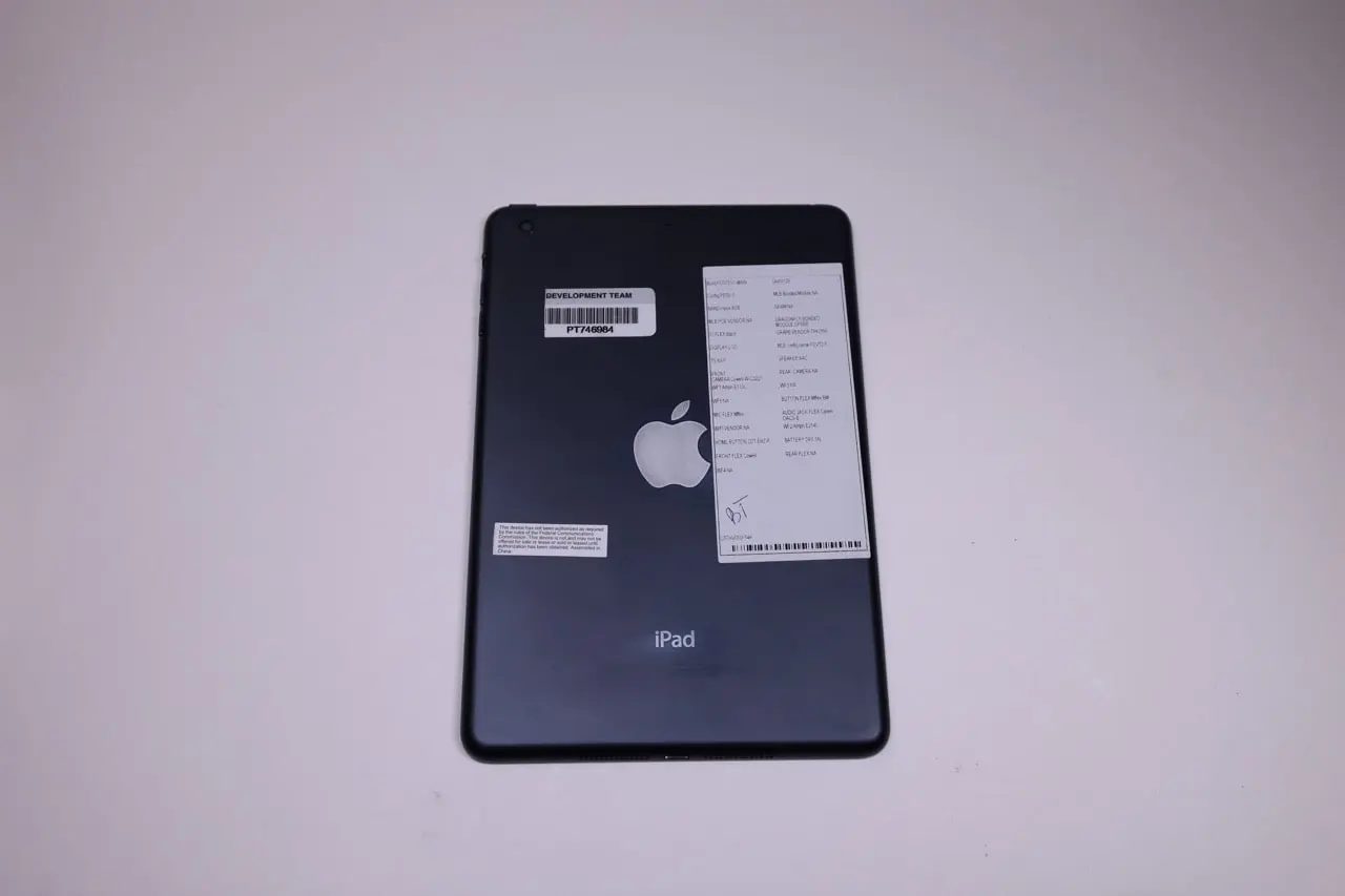 初代｢iPad mini｣の試作機の写真 | 気になる、記になる…