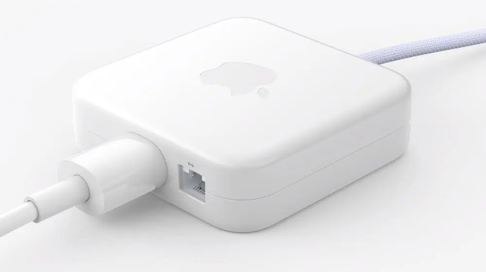 iMac 24インチ｣、イヤホンジャックは本体左側面に | 気になる、記になる…