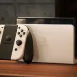 任天堂、｢Nintendo Switch (有機ELモデル)｣のディスプレイに貼ってある飛散防止フィルムを剥がさないよう案内