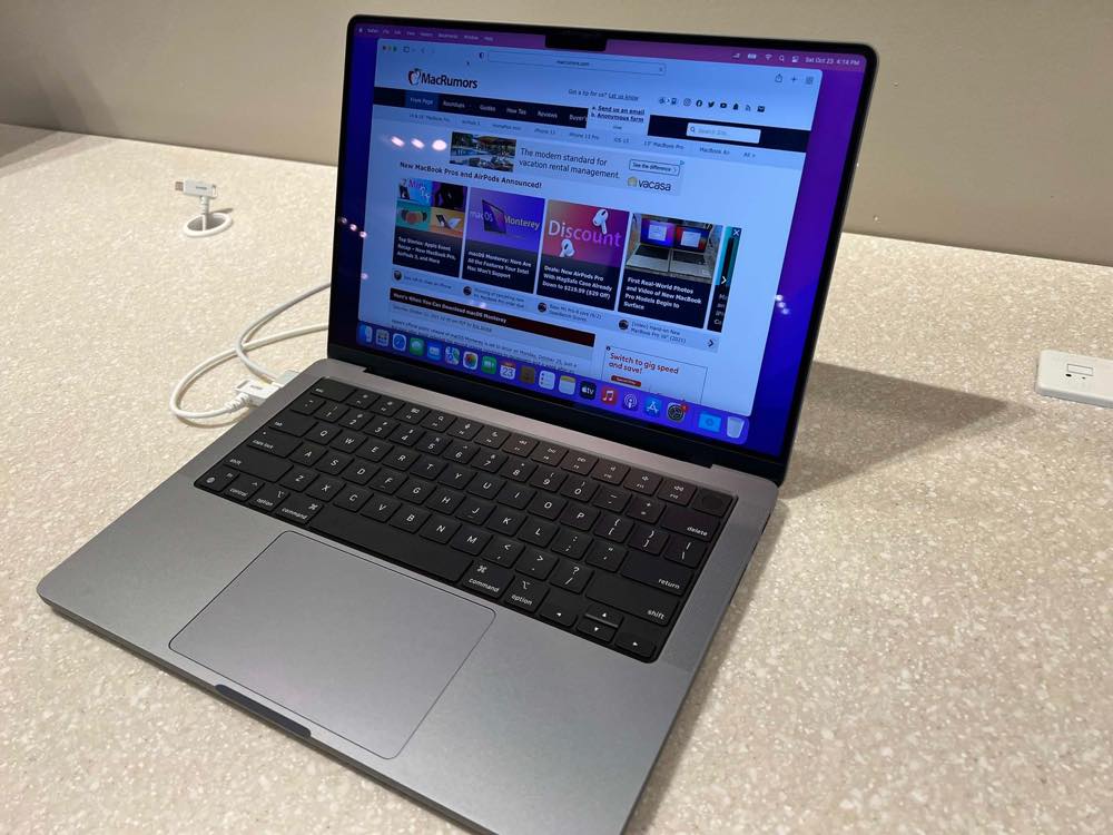 新型｢MacBook Pro 14インチ｣の新たな実機写真が公開される