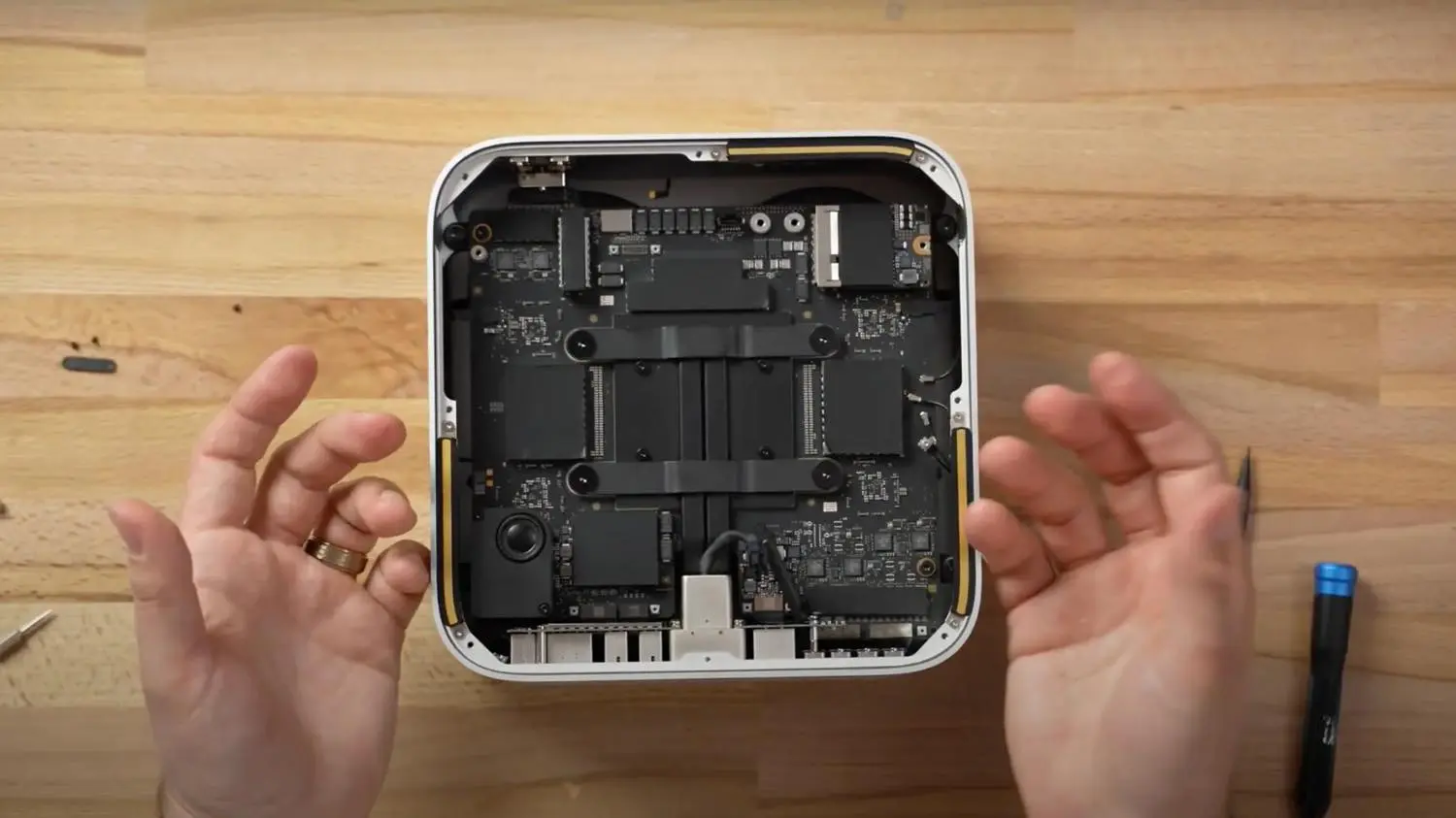 Mac studio 初期吊るしモデル（多分） Mac studio 初期吊るしモデル