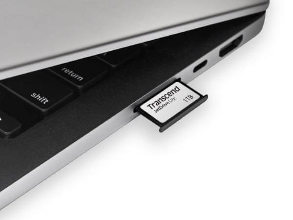 出っ張らない｢MacBook Pro｣専用拡張ストレージカード｢JetDrive Lite 330｣に1TBモデルが登場