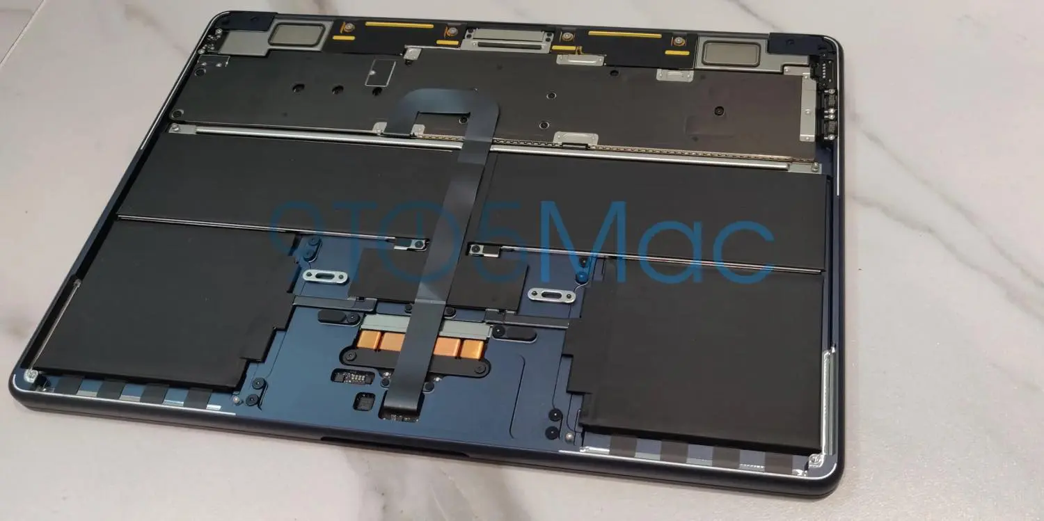 MacBook Air M2チップ搭載 13インチMacBook Air [整備済製品] 8コアCPUと8コアGPUを搭載